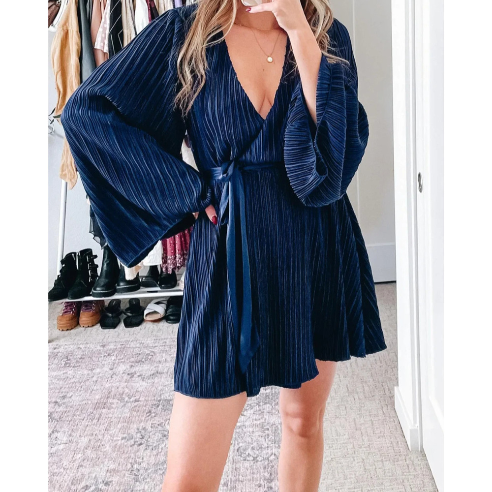 L'Academie Revolve Florence Navy babydoll Pleated Mini Wrap Dress Medium A006380